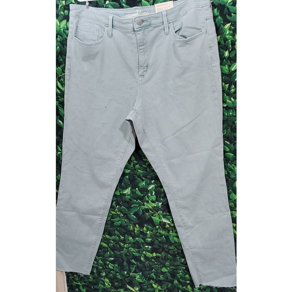 NWT High Rise Skinny Pants - Mint Green  Size 16/ 33R - Picture 1 of 9